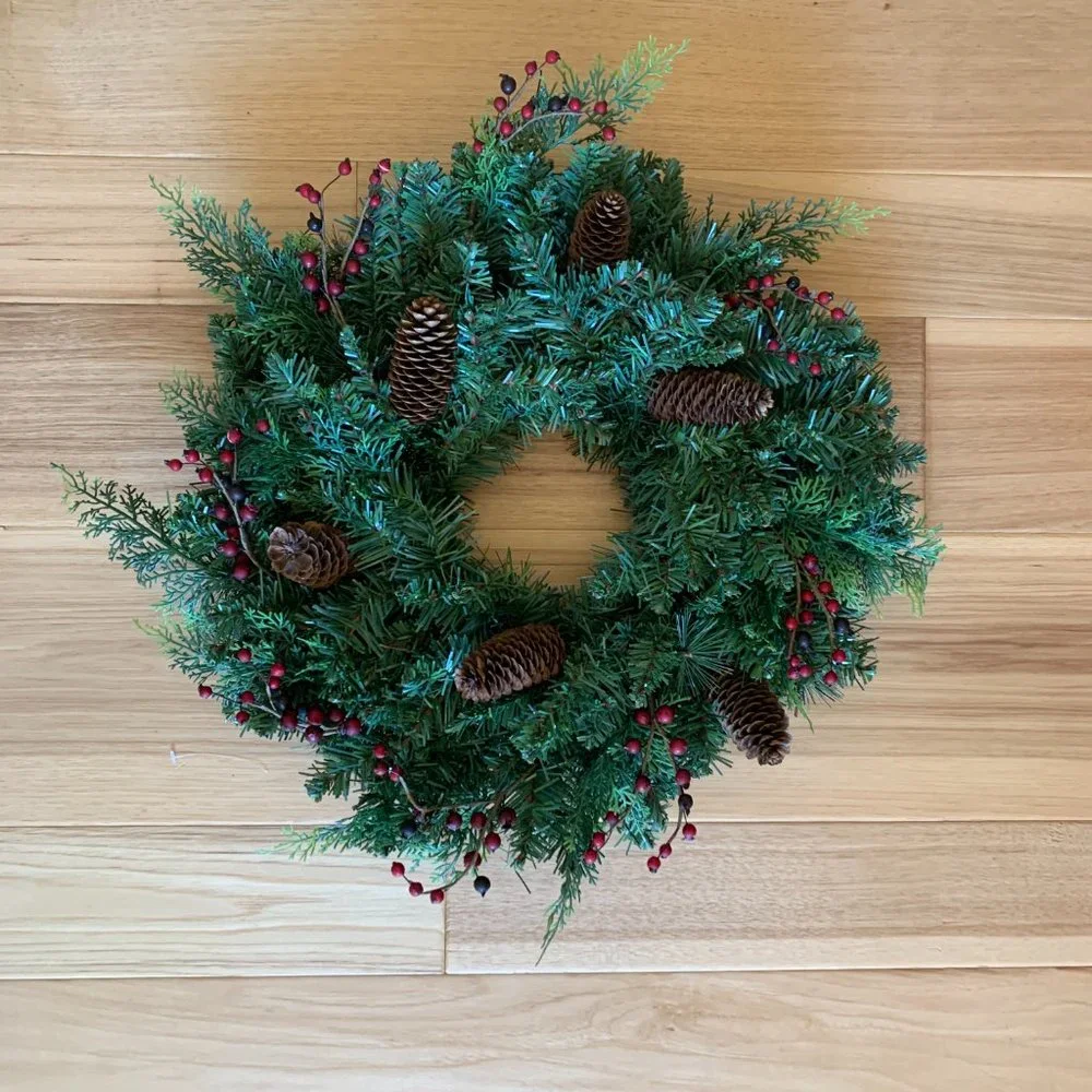 Frontgate EUC 18 Inch Christmas Wreath
